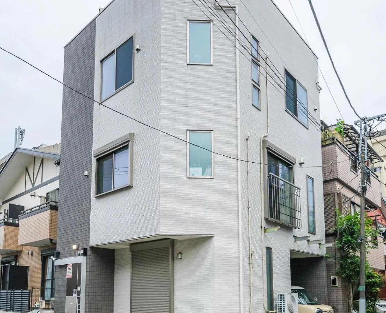 Qiqi House Tokyo: Spacious New Home for 8 with Easy Airport & Disney Access Tokyo