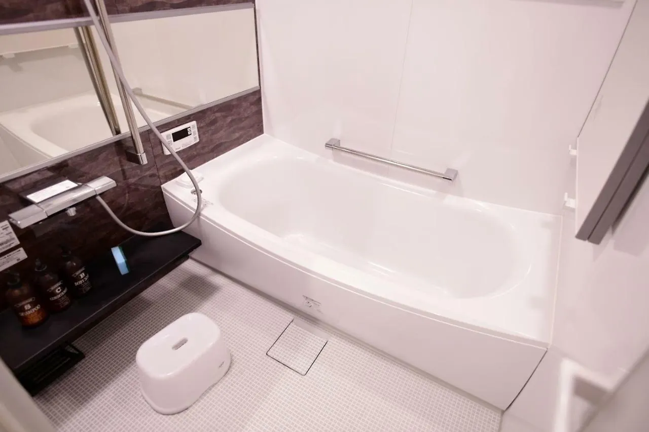 Qiqi House Tokyo まるごと新築一軒家宿 Spacious New Home, 8 Guests, Easy Airport & Disney Access 0*,  日本